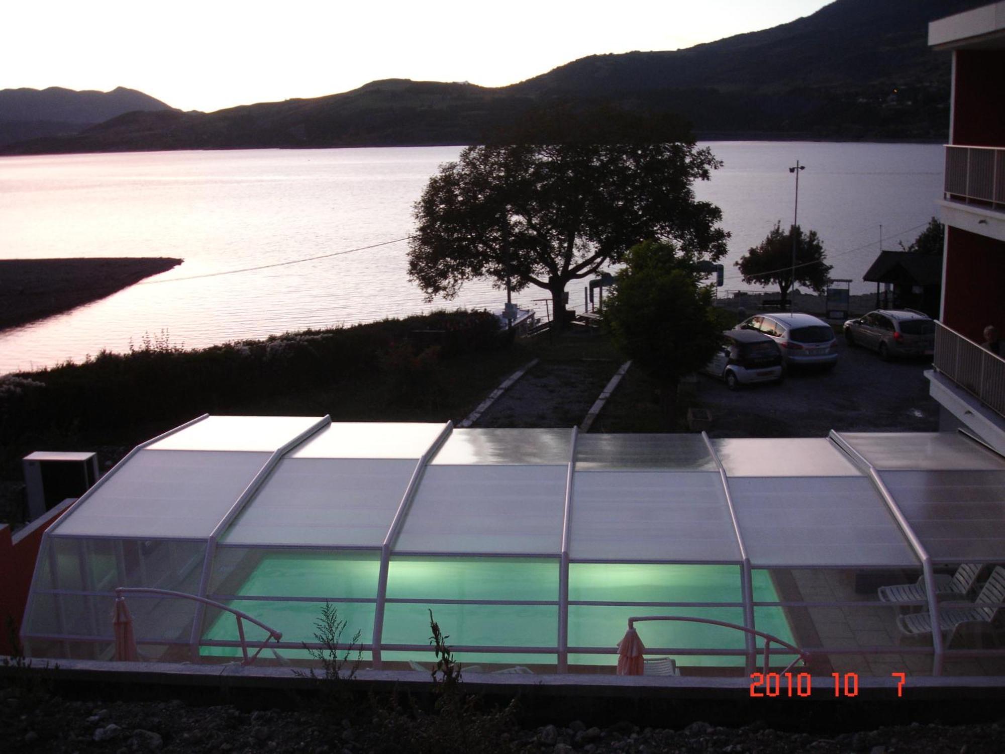 Hôtel Les Flots Bleus Savines-le-Lac Exterior foto