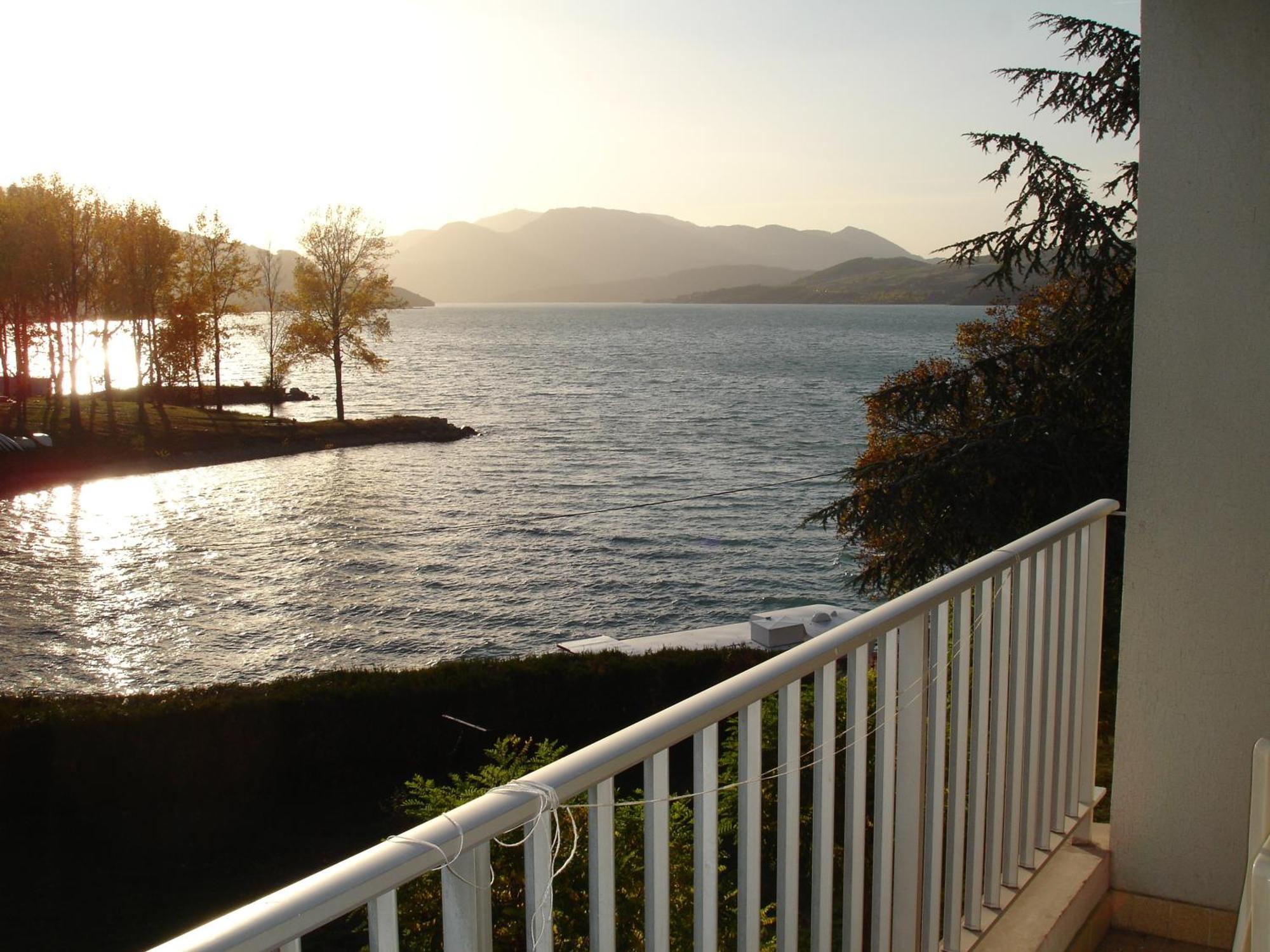 Hôtel Les Flots Bleus Savines-le-Lac Exterior foto