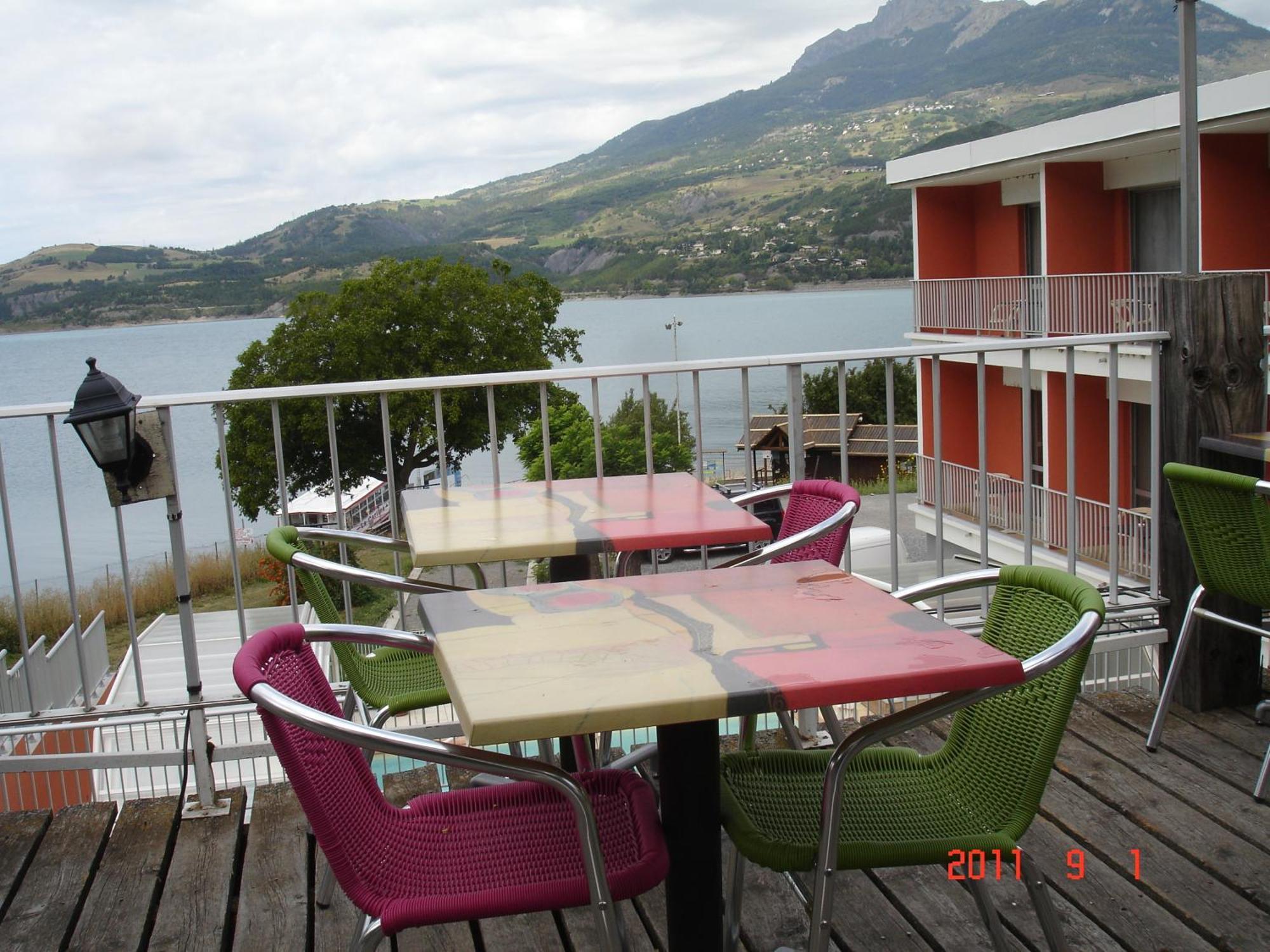 Hôtel Les Flots Bleus Savines-le-Lac Exterior foto